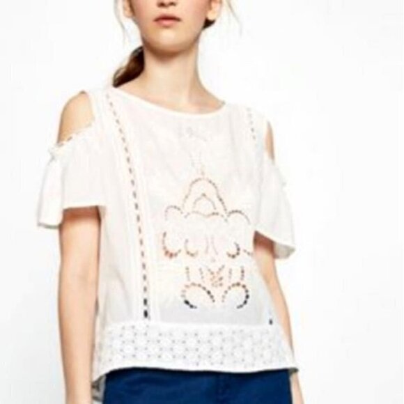 Zara Tops - Zara White Cotton Lace Cut Out Cold Shoulder Blouse Size XS‎